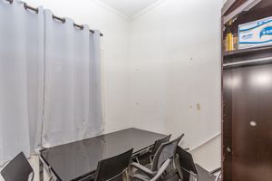 Image 39 - 897677
