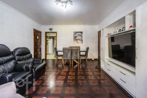 Image 3 - 897678