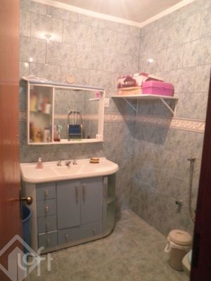 Image 9 - 897678