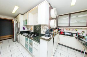 Image 7 - 897680
