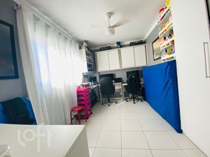 Image 19 - 897684