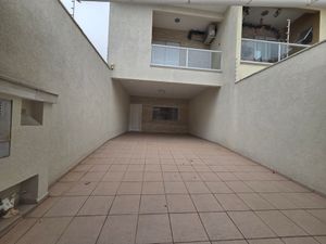 Image 13 - 897707