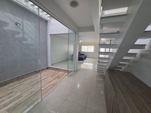 Image 17 - 897707