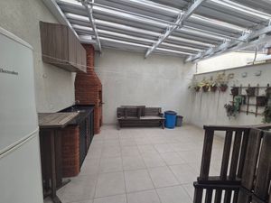 Image 11 - 897707