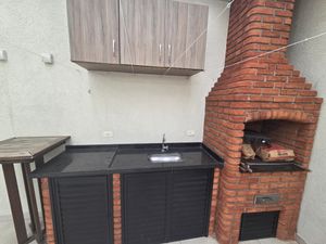 Image 8 - 897707