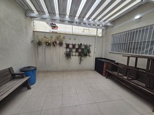 Image 7 - 897707