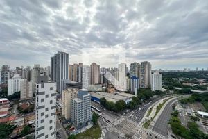 Image 18 - 897713