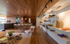 Image 5 - 897753