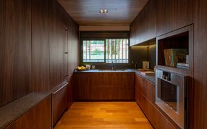 Image 1 - 897753