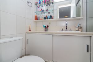 Image 9 - 897755