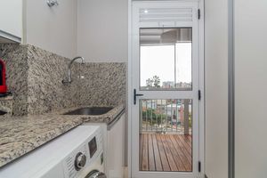 Image 19 - 897755