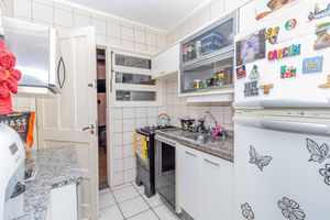 Image 17 - 897761