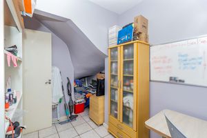 Image 23 - 897761