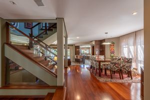 Image 10 - 897767