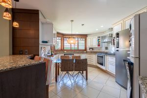 Image 16 - 897767
