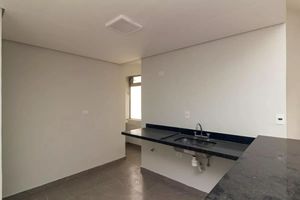 Image 4 - 897784