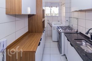 Image 17 - 897785