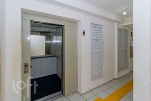 Image 38 - 897785