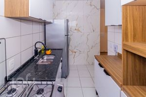 Image 19 - 897785