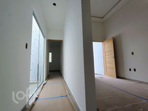Image 5 - 897795
