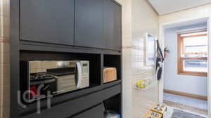 Image 8 - 897796