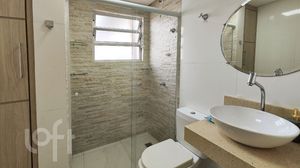 Image 22 - 897812