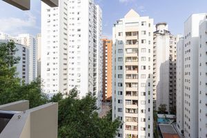 Image 5 - 897818