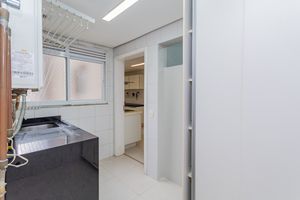 Image 16 - 897825