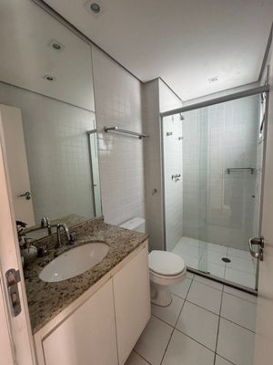 Image 14 - 897825