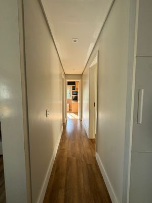 Image 21 - 897825