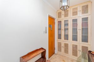 Image 30 - 897827