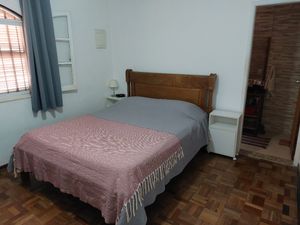 Image 17 - 897835