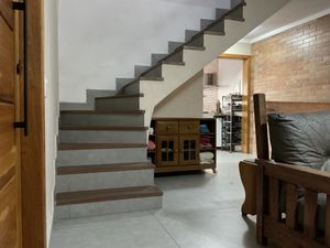 Image 11 - 897835