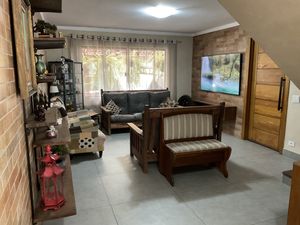 Image 4 - 897835