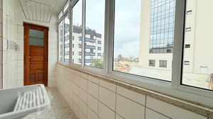 Image 15 - 897837