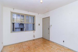 Image 1 - 897839