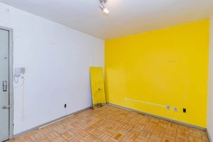 Image 3 - 897839