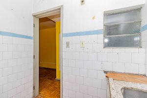 Image 8 - 897839
