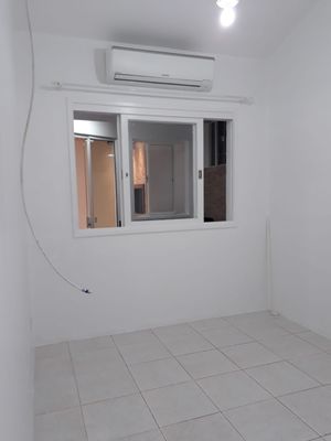 Image 11 - 897840