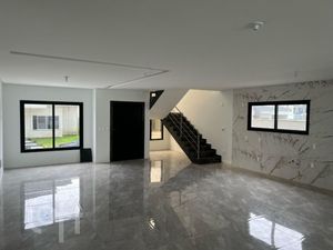 Image 21 - 897845
