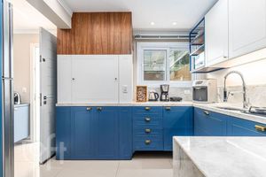 Image 4 - 897852