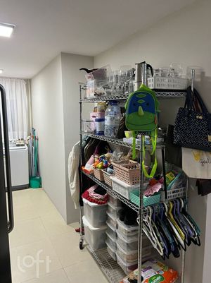 Image 9 - 897854