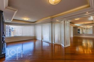 Image 4 - 897855