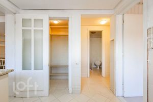 Image 9 - 897855