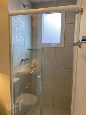 Image 19 - 897904