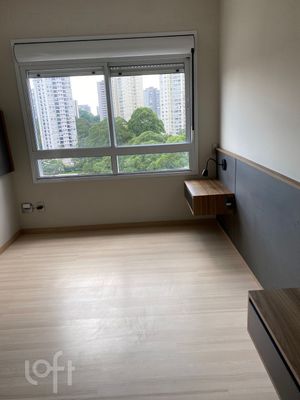 Image 12 - 897904