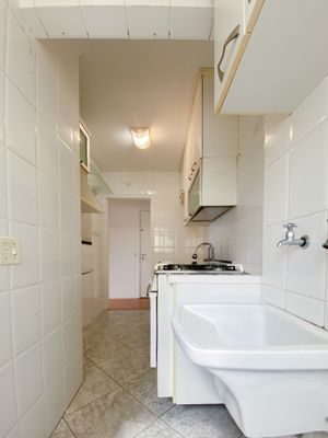 Image 9 - 897906