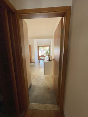 Image 26 - 897925