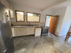 Image 2 - 897925