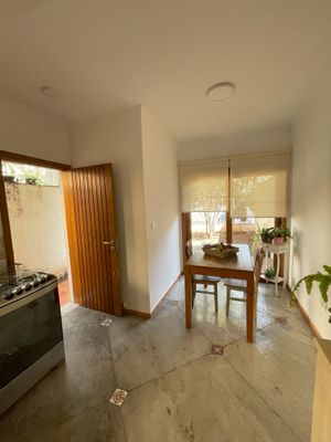 Image 1 - 897925